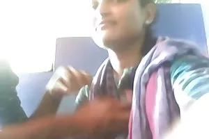 تنسنج شورت زیر شورتها گربه صورتی خود را درخشید