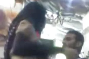 بیدمشک نوجوان او خیلی آبدار است