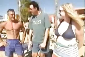 شلخته سکسی فاک سخت در خارج از منزل است